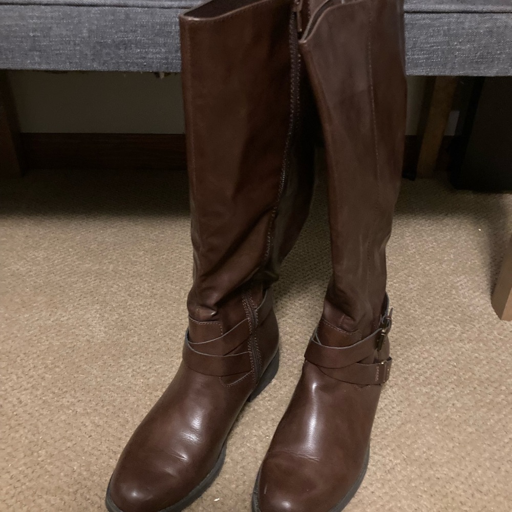 Brown boots below the knee women’s size 8.5 brand new